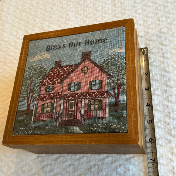 Vtg Needle Point “Bless Our House” Wood Keepsake Box - Picture 6 of 6